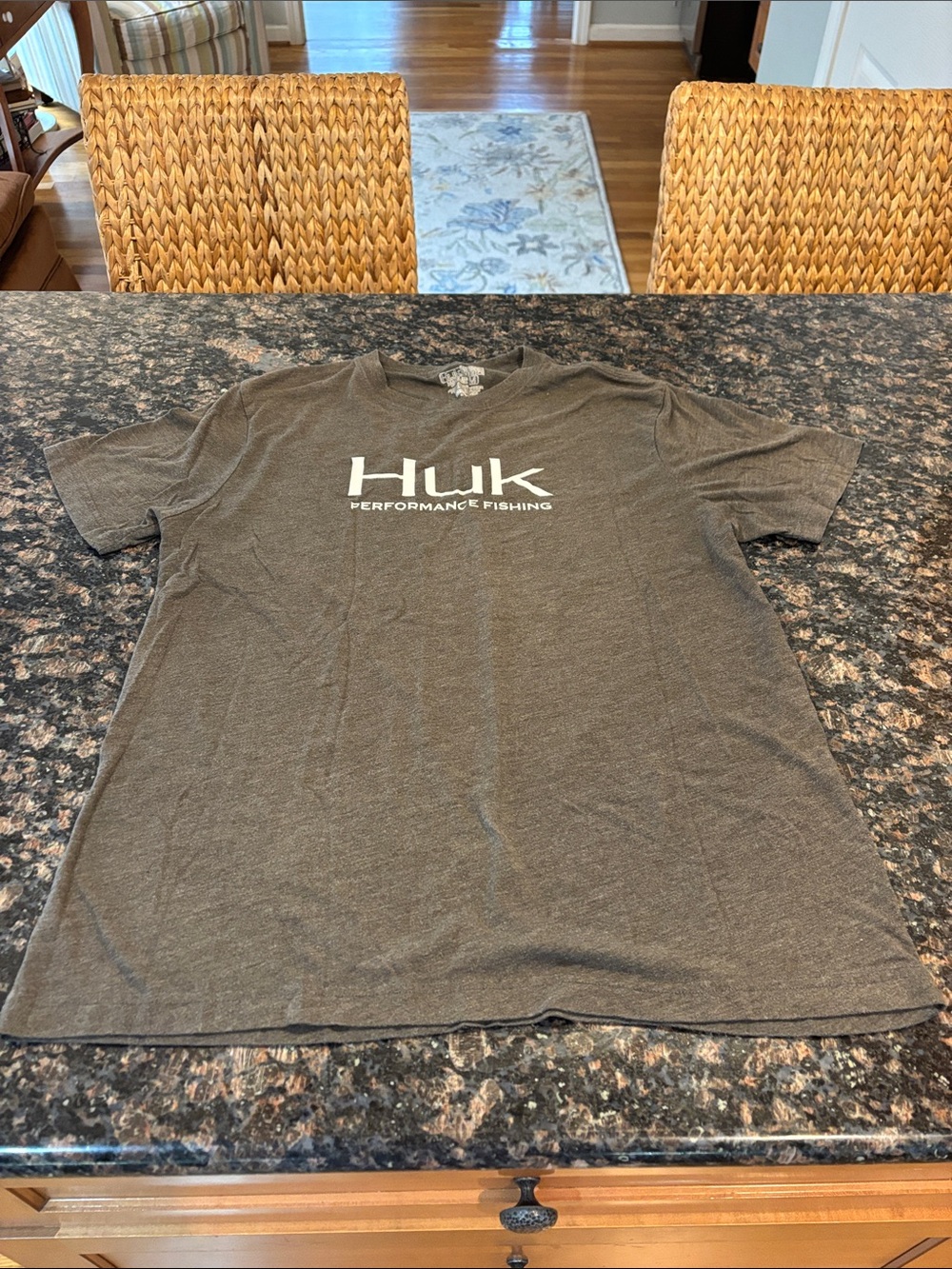 Huk Short Sleeve Logo Tee in Charcoal Gray